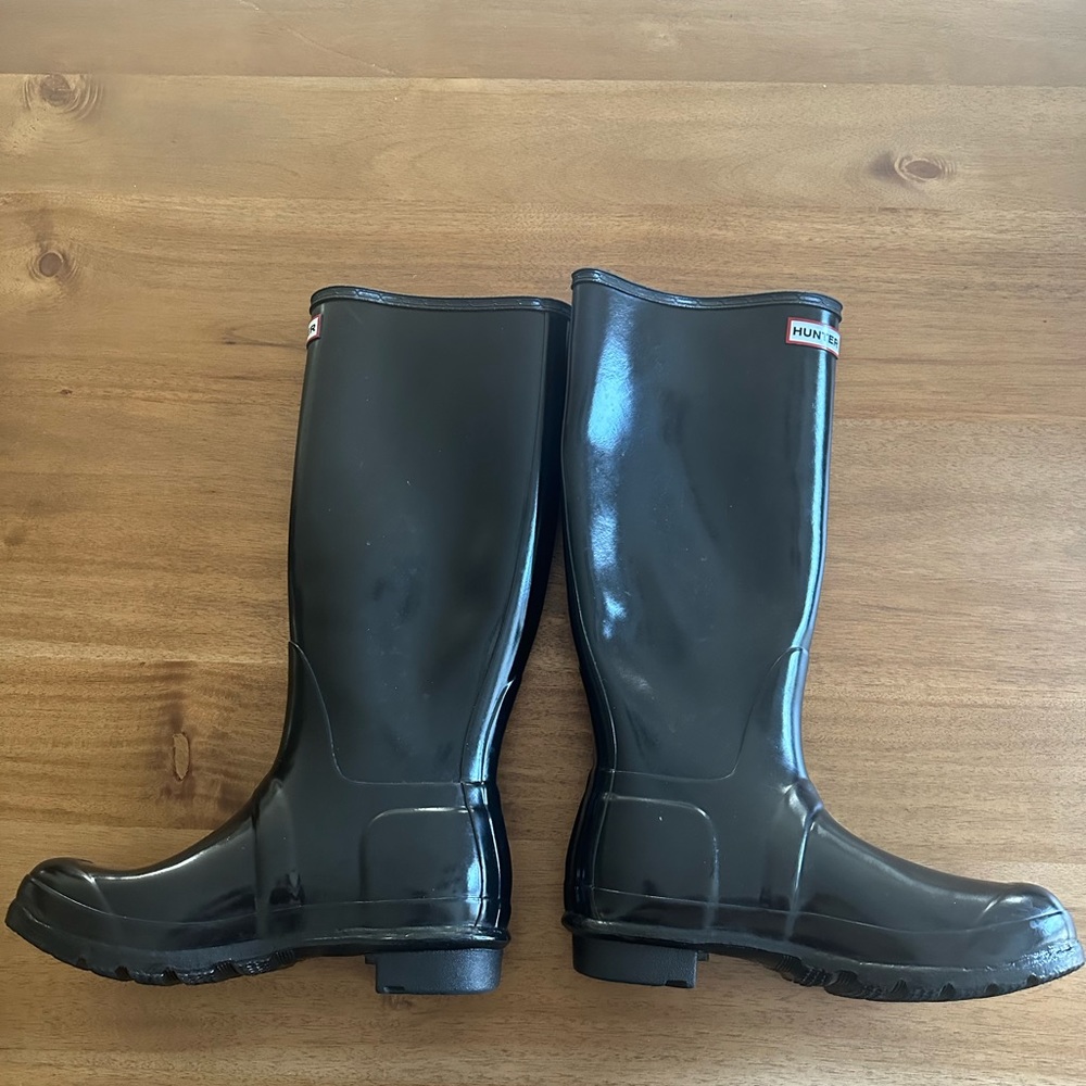 SOLD Hunter Rain Boots Size 8